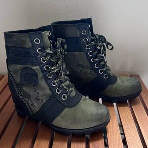 Sorel Joan of Arctic Waterproof Wedge Bootie Size 7.5